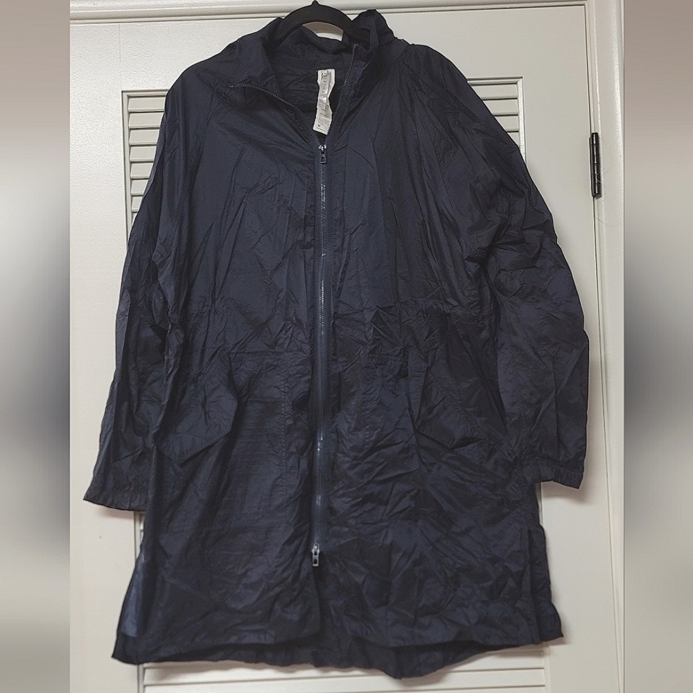 Fabletics - Navy Blue Lightweight Windbreaker Jacket With Pockets/Hood/Zipper